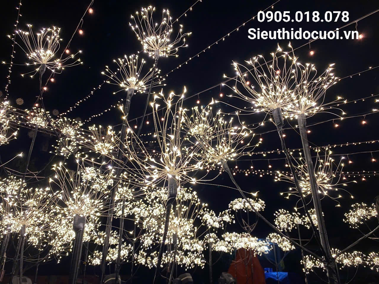 Đèn dẫn lối sân khấu pháo hoa