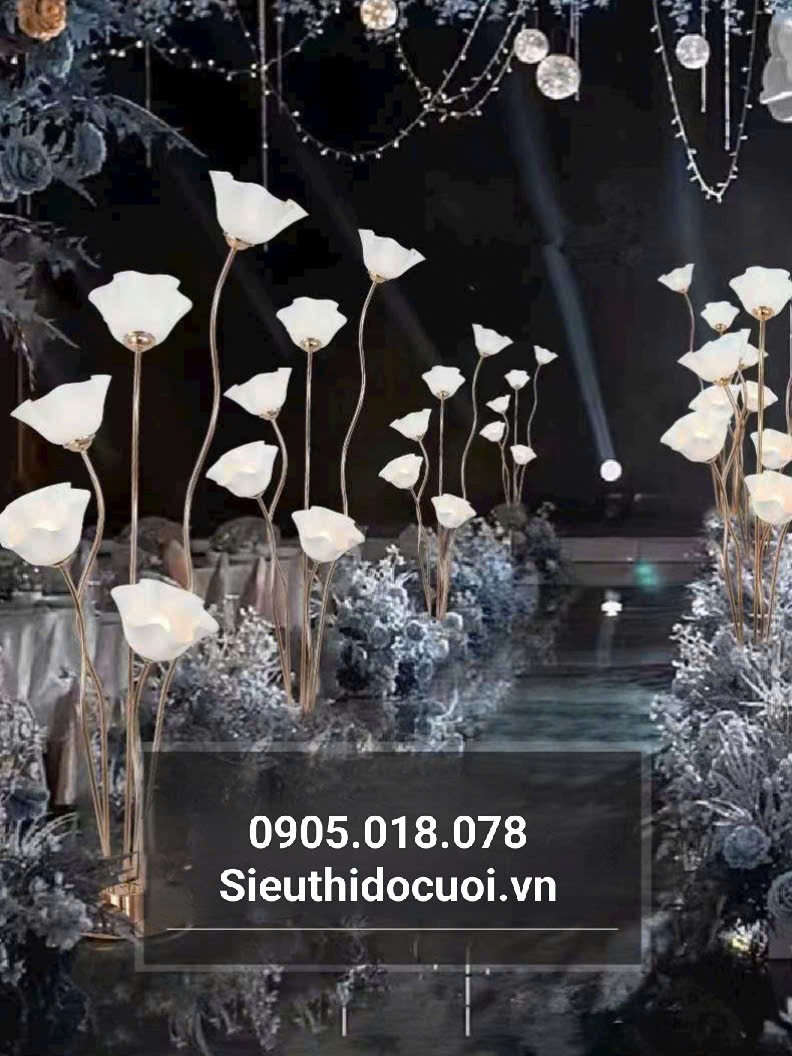 Đèn dẫn lối đám cưới hoa chuông 