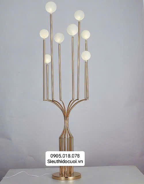 Đèn dẫn lối đám cưới bình hoa