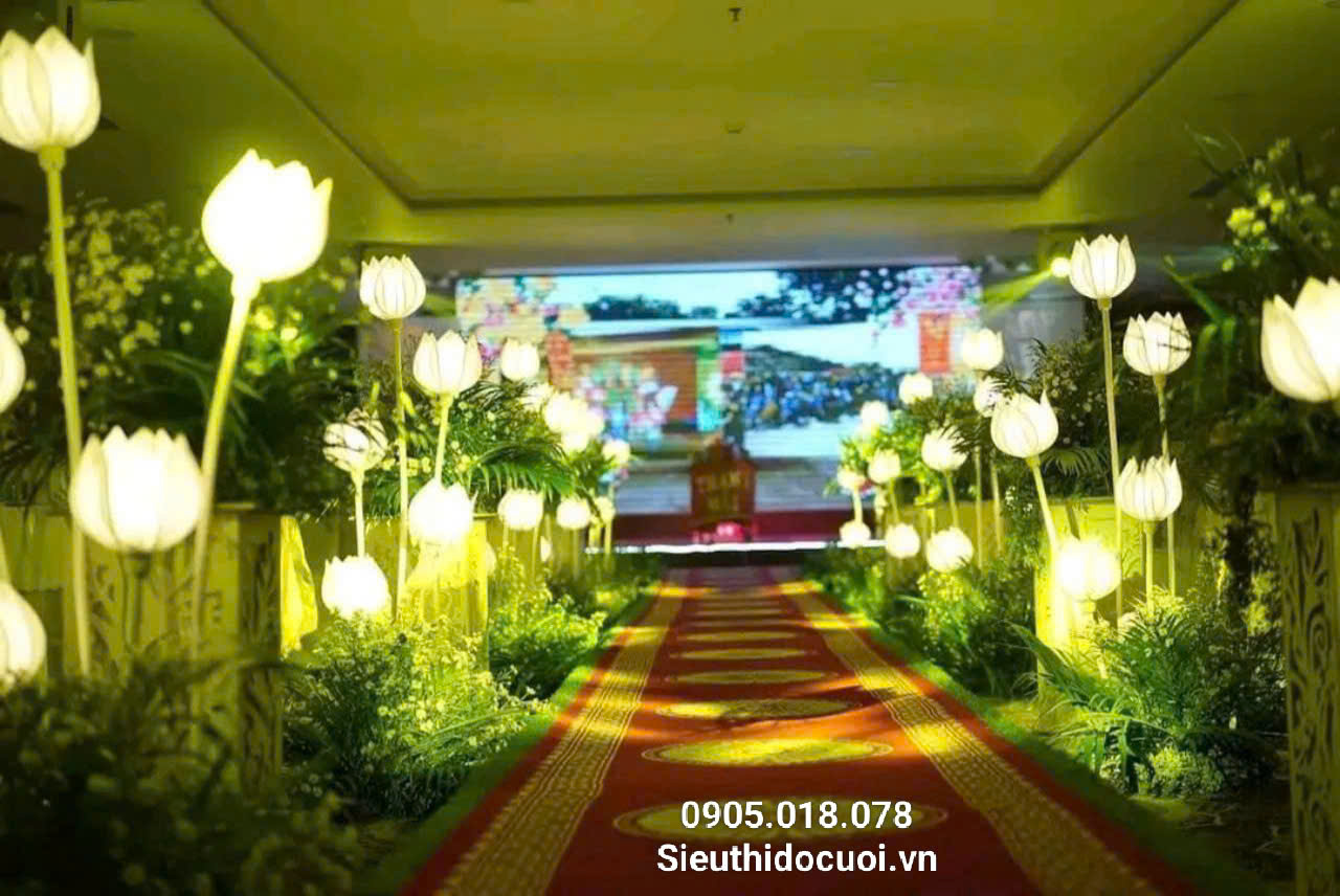 Đèn dẫn lối đám cưới hoa sen