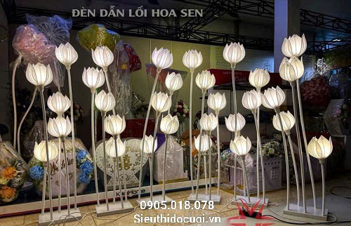 Đèn dẫn lối đám cưới hoa sen