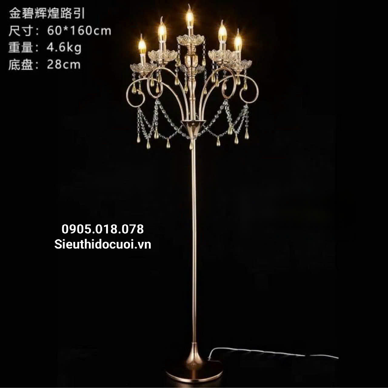Dẫn lối sân khấu đám cưới đèn chùm 5 ngọn
