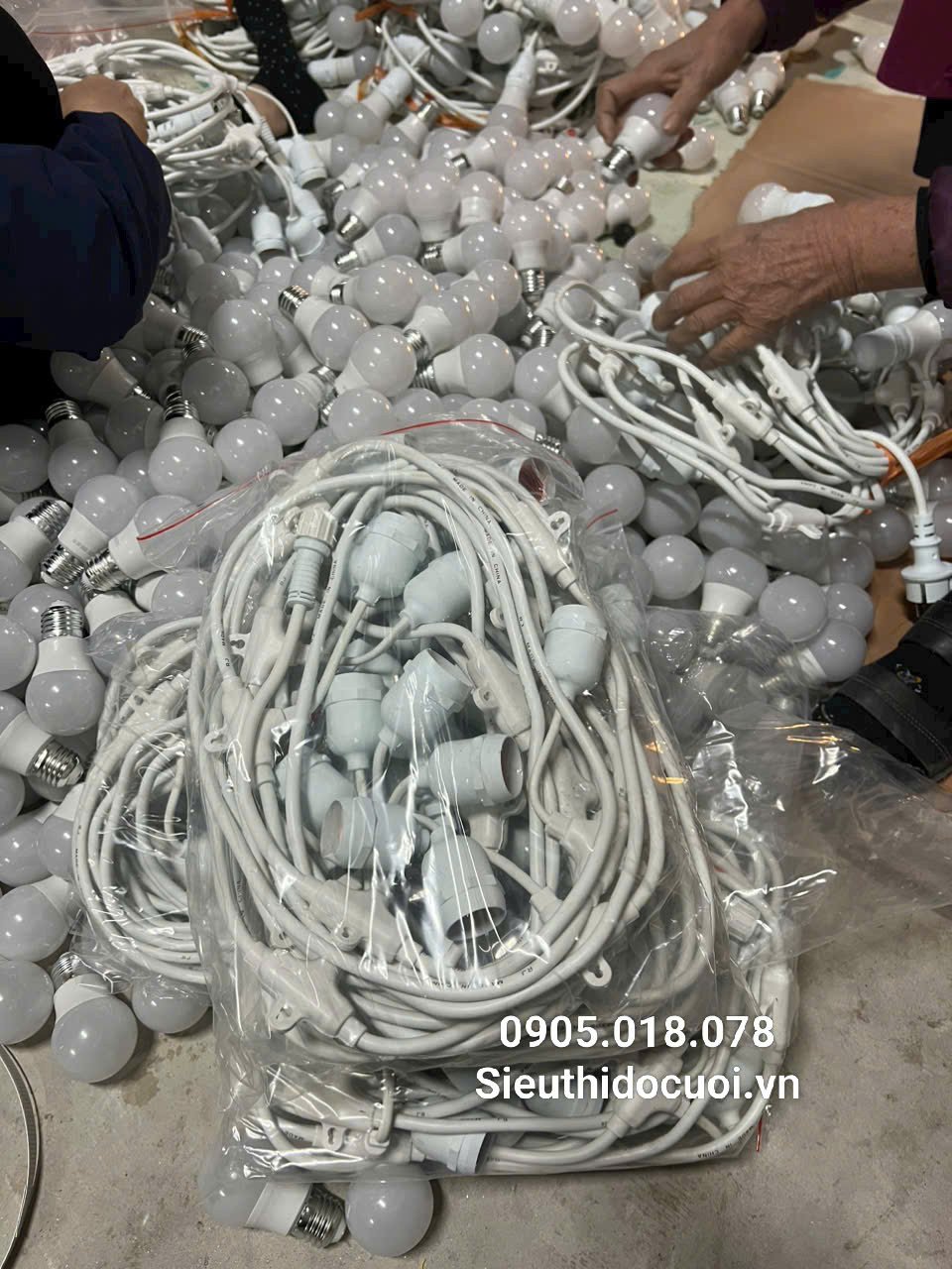 Dây đèn trang trí ngoài trời