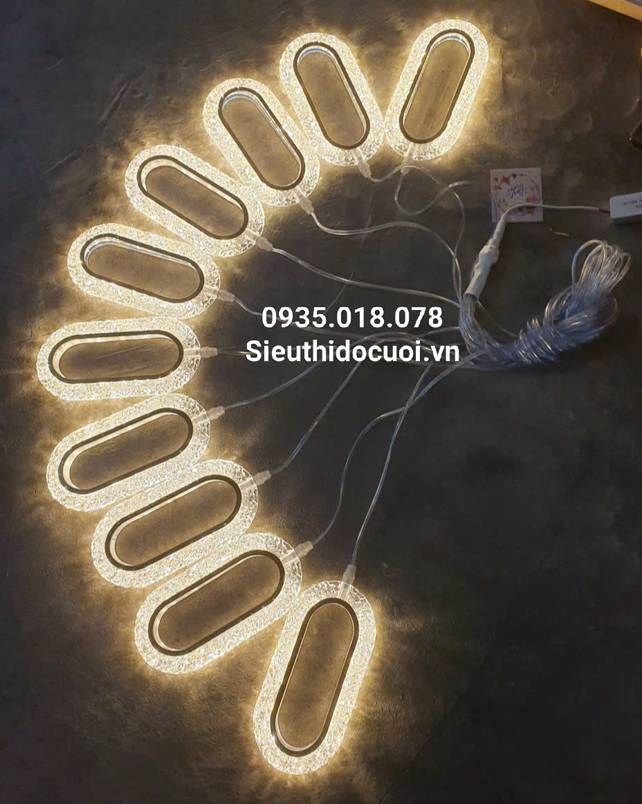 Thả đèn led oval trang trí đám cưới