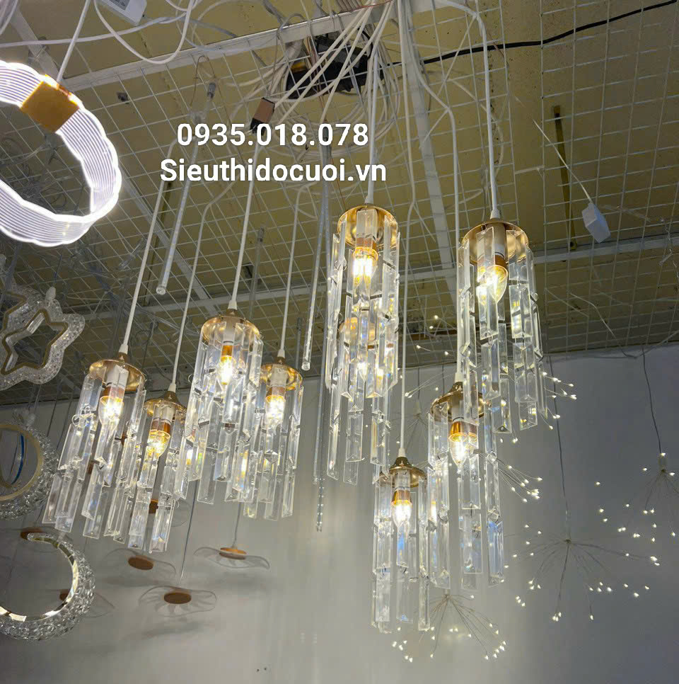 Thả đèn led chuông gió trang trí đám cưới